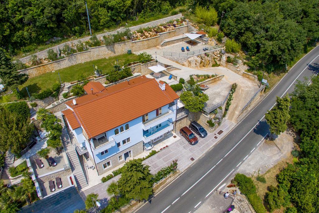杰亚公寓酒店 Mošćenička Draga 外观 照片